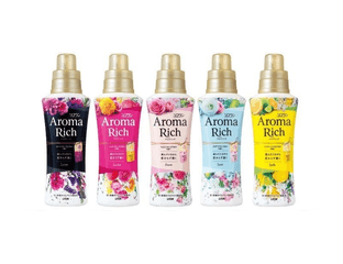 Aroma Rich Кондиционер для белья с антисептическим и антибактериальным эффектами с дезодорирующими натуральными ароматическими маслами (бутылка 520 мл). — фото 1