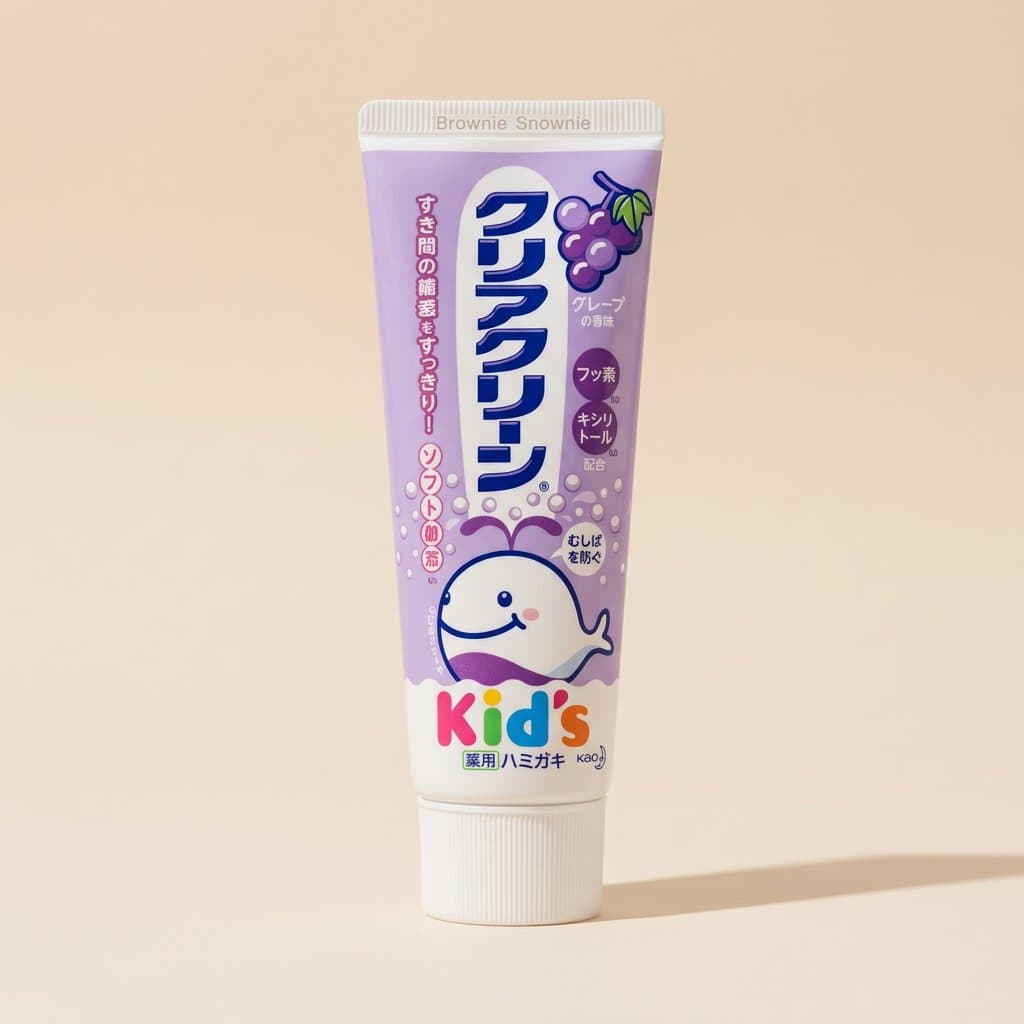 Зубная паста для детей с мягкими микрогранулами KAO "Clear Clean Grape" со вкусом винограда, с 3 лет70 гр Япония — фото 1