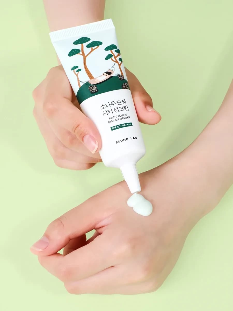 Round Lab Pine Calming Cica Sunscreen SPF50+ PA++++ Солнцезащитный крем для проблемной кожи 40 мл — миниатюра 2