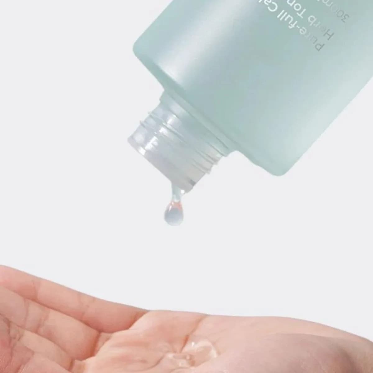 numbuzin No.1 Pure-Full Calming Herb Toner  Успокаивающий тонер с центеллой и комплексом трав 300 мл — миниатюра 2