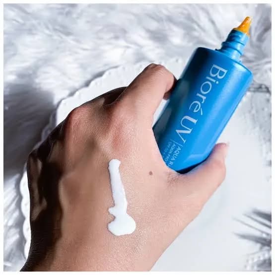 Biore UV Aqua Rich Aqua Protect Lotion SPF50 + / PA ++++ Cолнцезащитный лосьон с аквакапсулами 70 мл — миниатюра 4