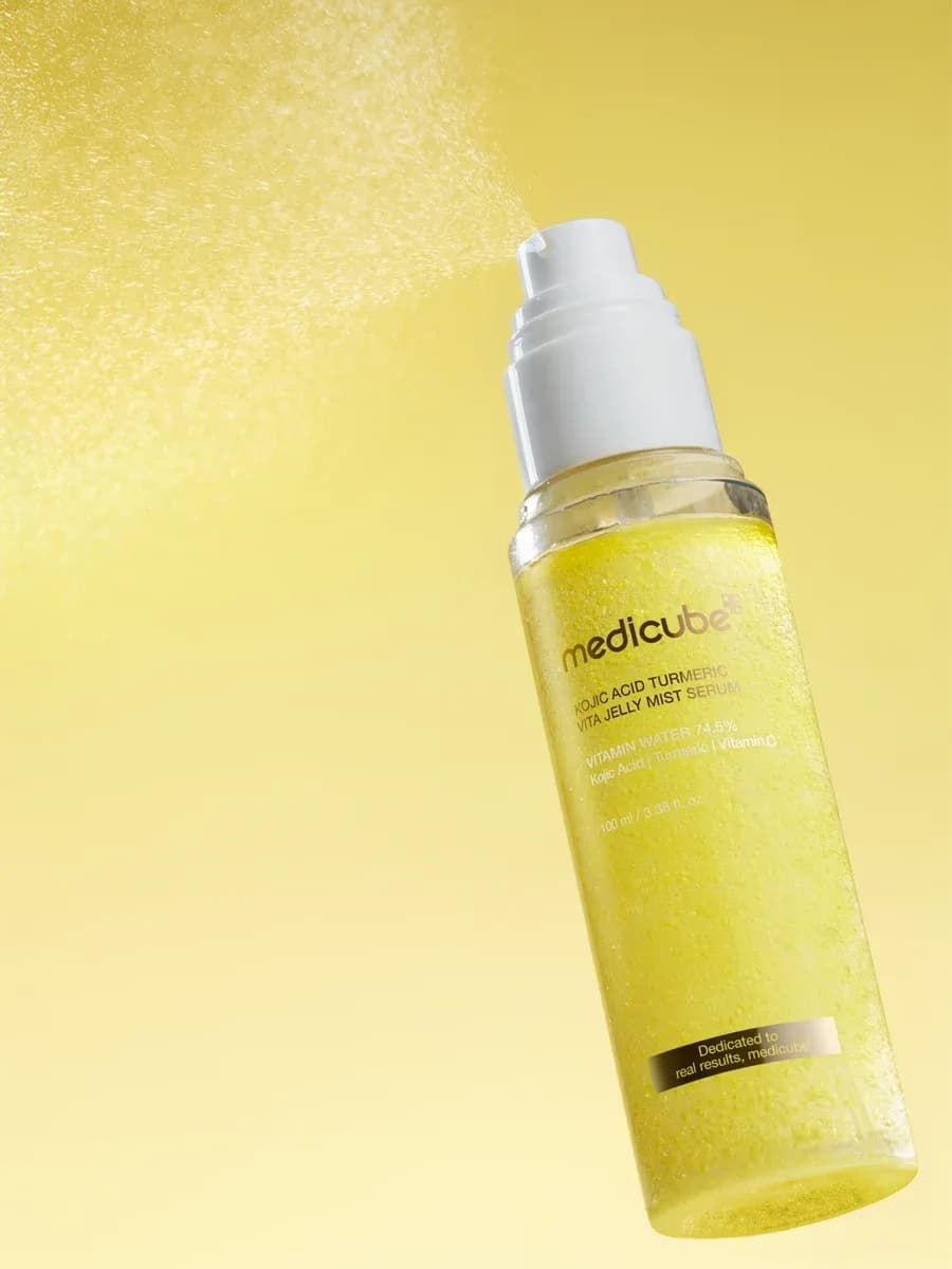 medicube Kojic Acid Turmeric Vita Jelly Mist Serum Осветляющий двухфазный мист с койевой кислотой 100 мл — миниатюра 2