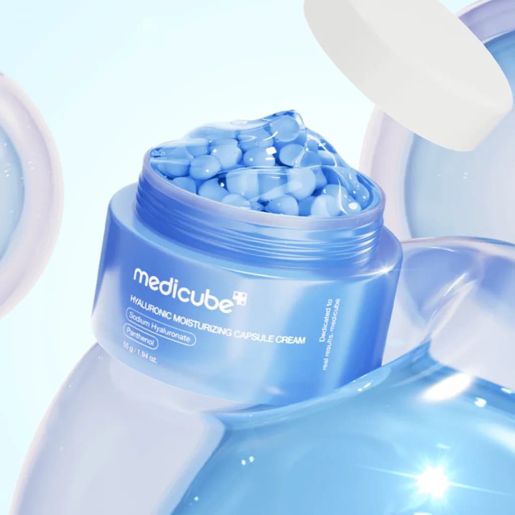Увлажняющий капсульный крем с пантенолом medicube Hyaluronic Moisturizing Capsule Cream 55 гр — миниатюра 2