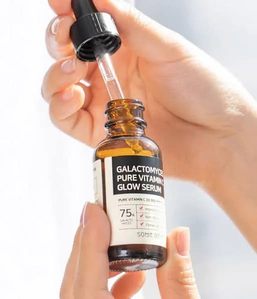 Осветляющая сыворотка с витамином С Some By Mi Galactomyces Pure Vitamin C Glow Serum 30мл — миниатюра 2