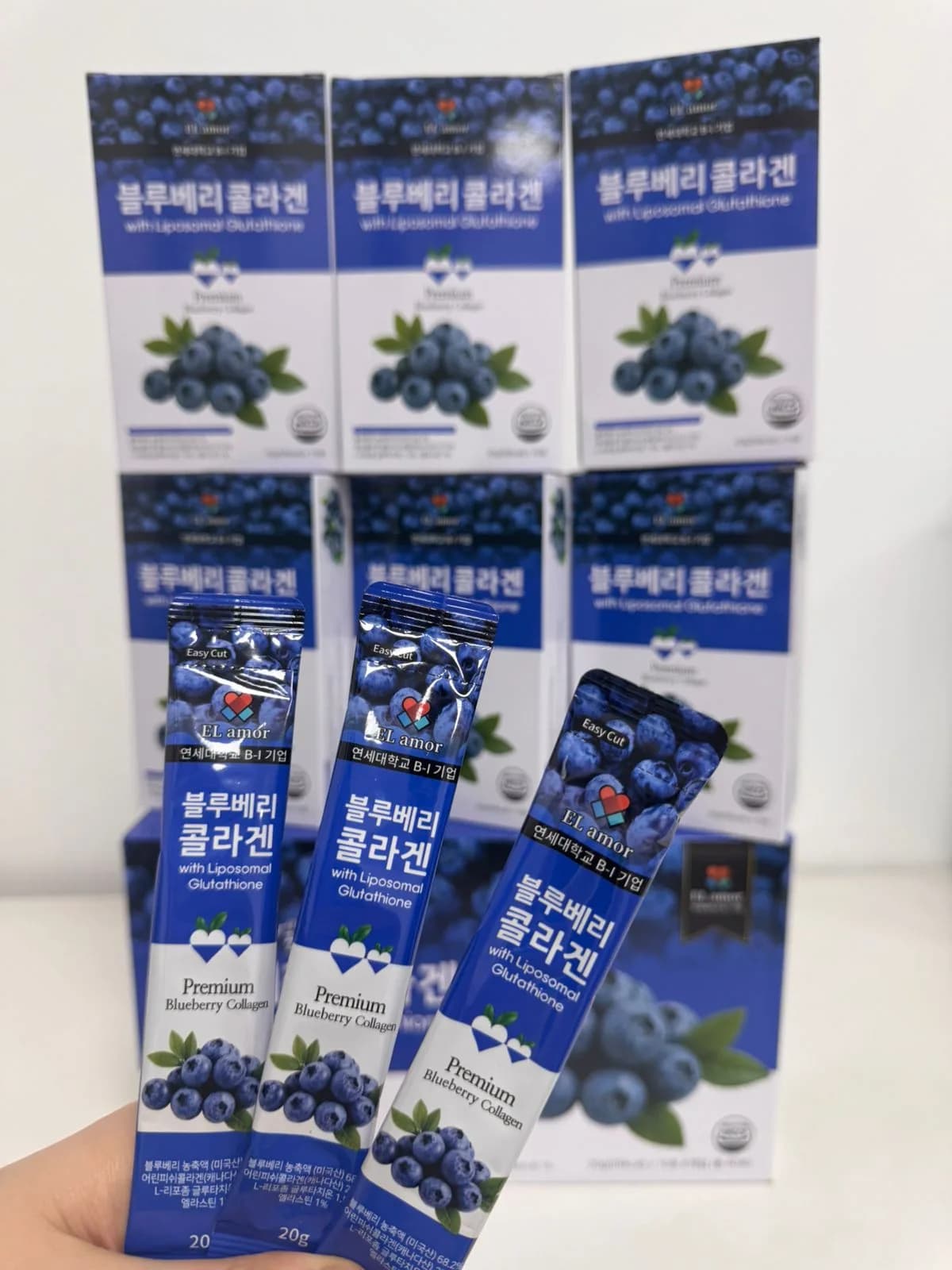 Коллагеновое желе со вкусом черники El Amor Premium Blueberry Collagen With Liposomal Glutathione 20 гр*10 шт — миниатюра 2