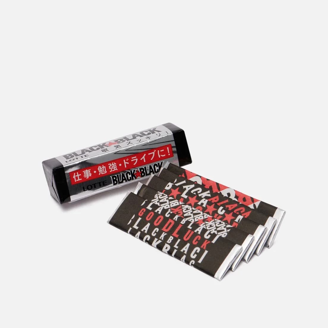 Lotte   Жевательная резинка Япония с кофеином и мятным вкусом Black Black Chewing Gum31 гр — миниатюра 2