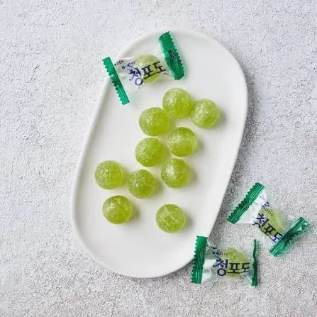 Lotte Green Grape Карамель с соком зеленого винограда  153 г — миниатюра 2