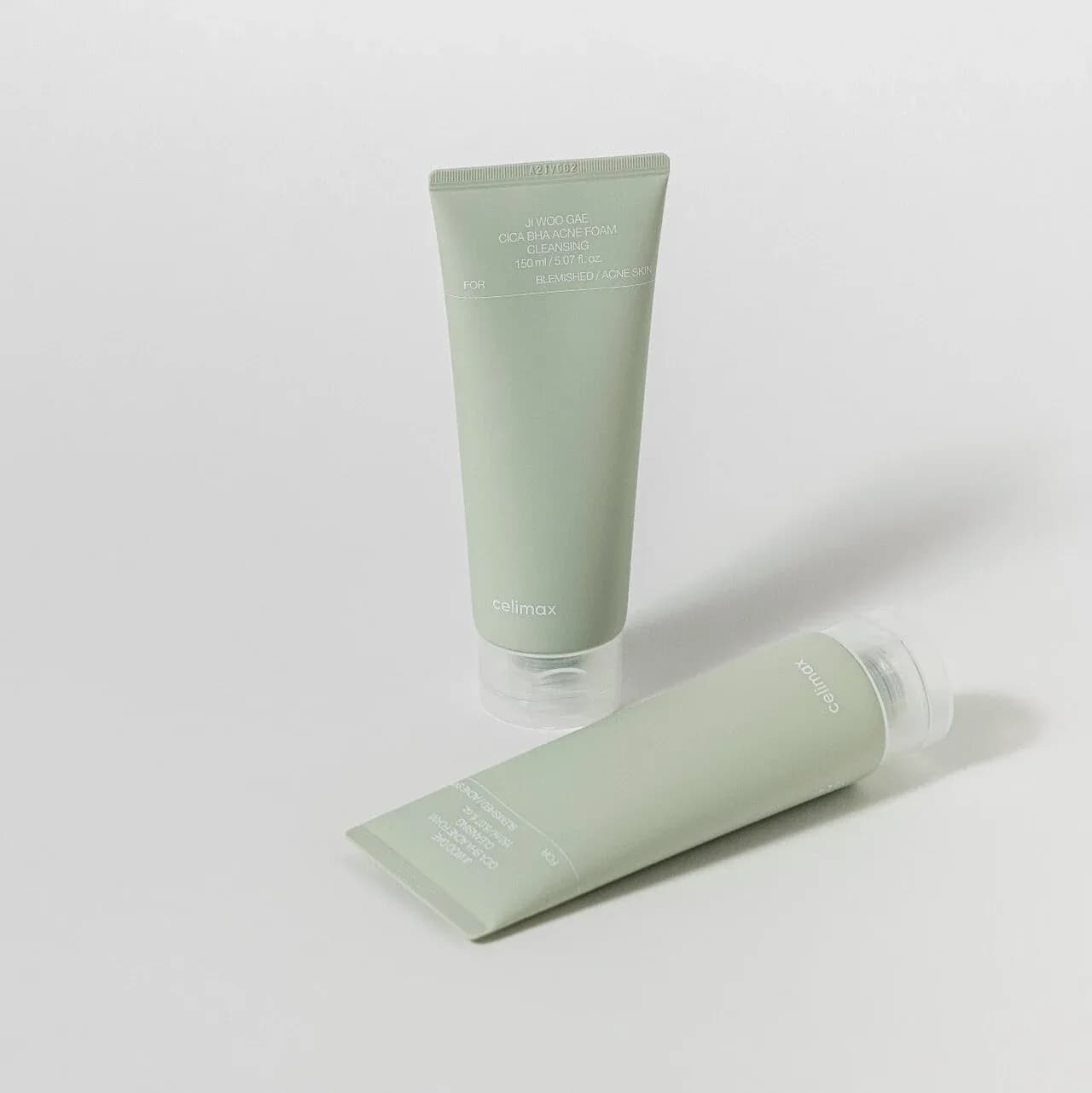 Пенка с содой для глубокого очищения пор Celimax Ji Woo Gae Baking Soda Deep Pore Foam Cleansing — миниатюра 3