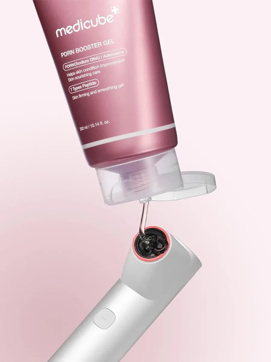 Глубоко очищающая пенка-скраб для сужения пор с красной глиной Medicube Red Cleanser Pore Pore Scrub Foam — миниатюра 3