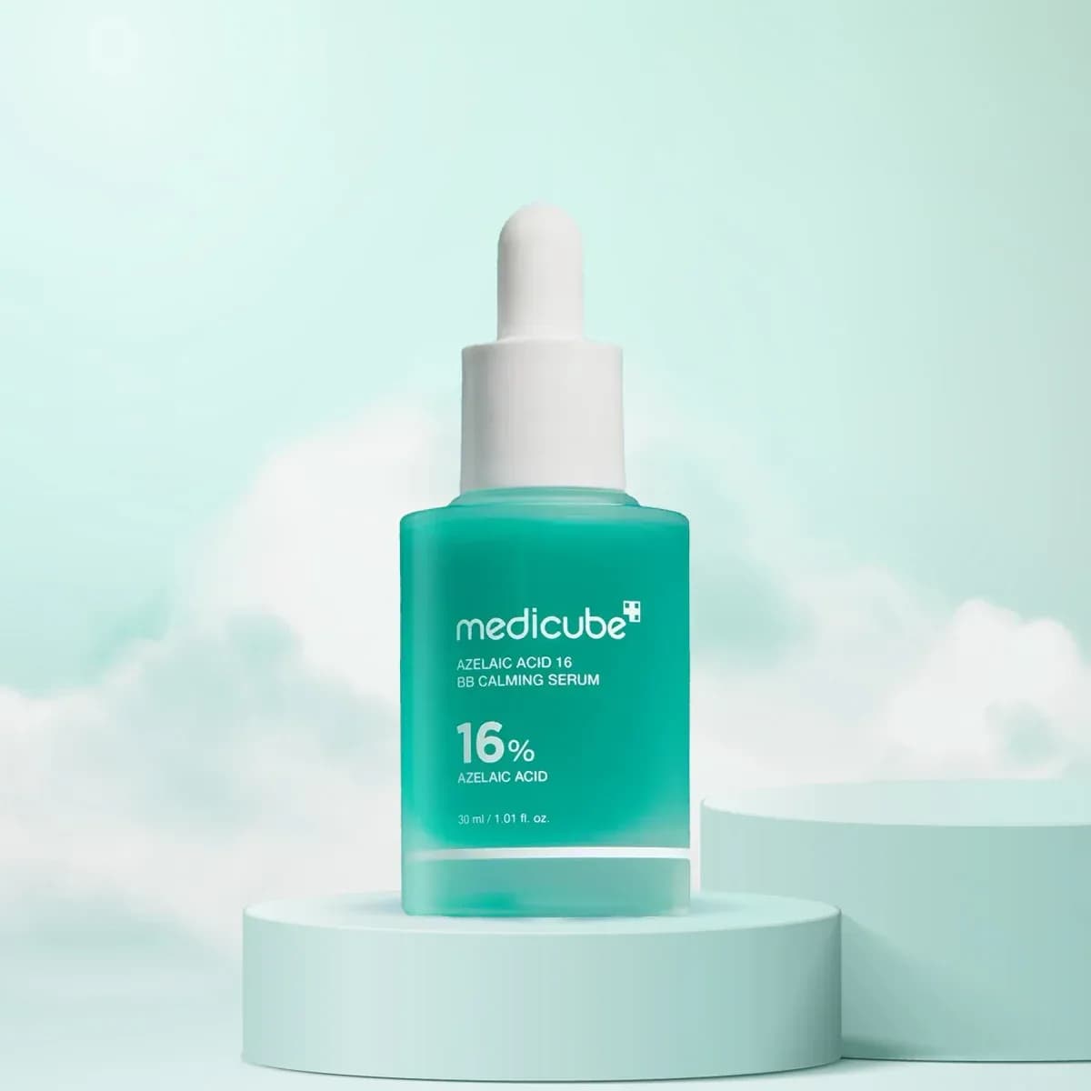 Высококонцентрированная успокаивающая сыворотка с 16% азелаиновой кислоты Medicube Azelaic Acid 16 BB Calming Serum — фото 1