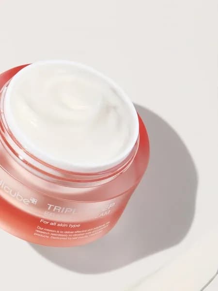 Питательный крем для упругости кожи с тройным коллагеном Medicube Triple Collagen Cream — миниатюра 3
