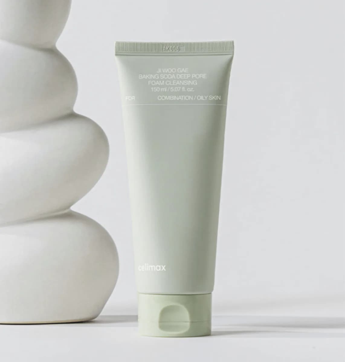 Пенка с содой для глубокого очищения пор Celimax Ji Woo Gae Baking Soda Deep Pore Foam Cleansing — фото 1